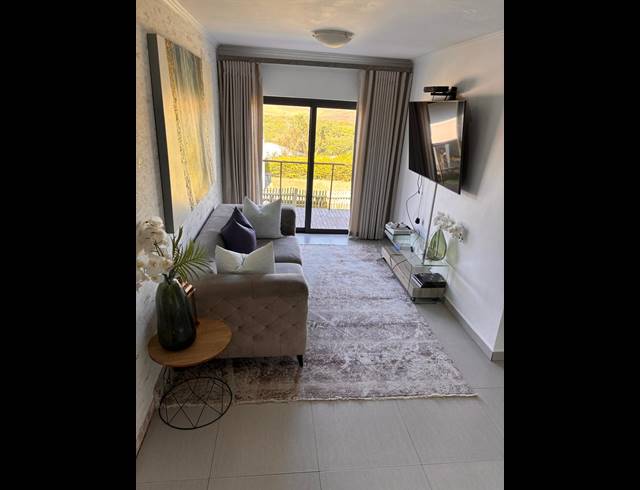 4 BEDROOM HOUSE FOR SALE IN PALM LAKES ESTATE